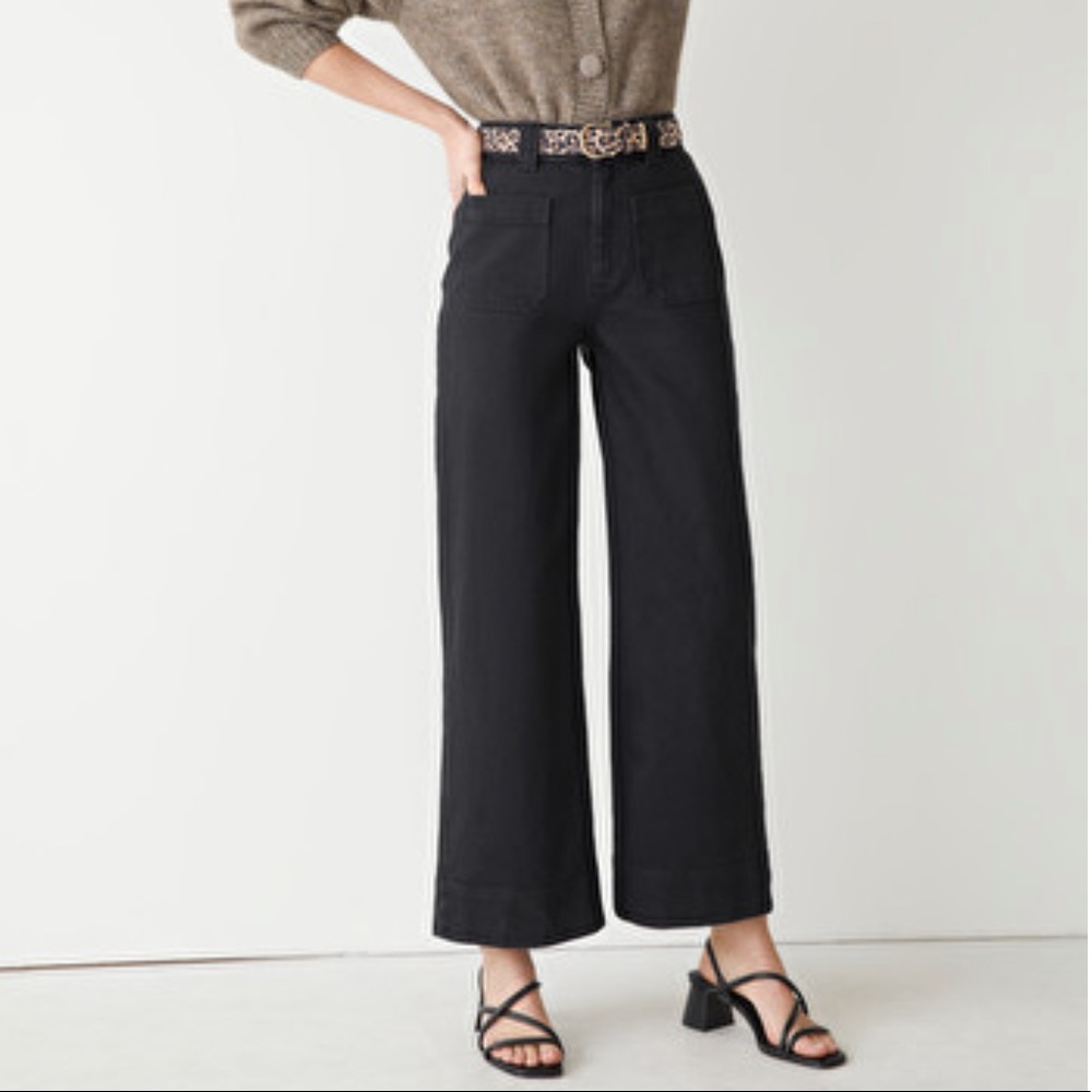 NWT Flared Patch Pocket Jeans in Black